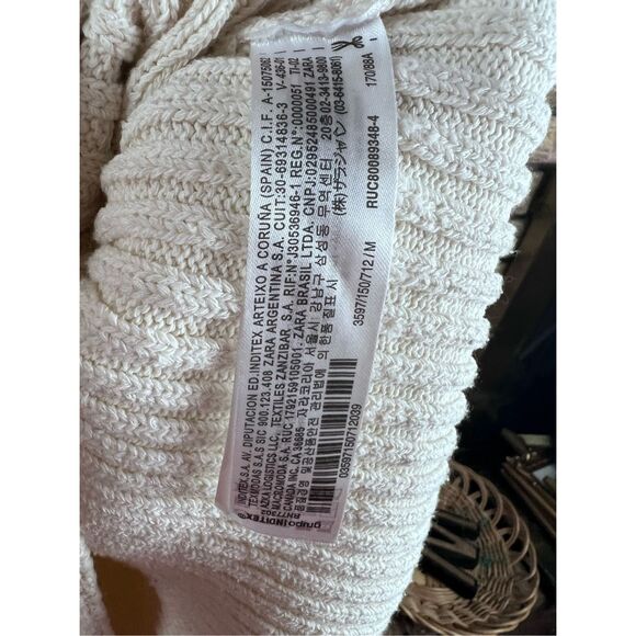 Zara Cream & Black Fringed sweater Size medium - Picture 4 of 9